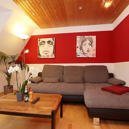 Cozy Apartment In Schwenningen With Garden Villingen-Schwenningen Exterior photo