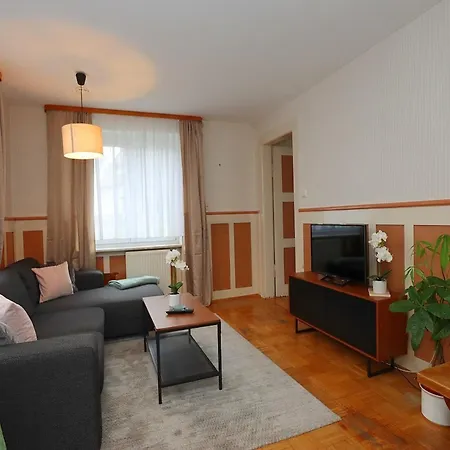 Cozy Apartment In Schwenningen With Garden Villingen-Schwenningen Exterior photo